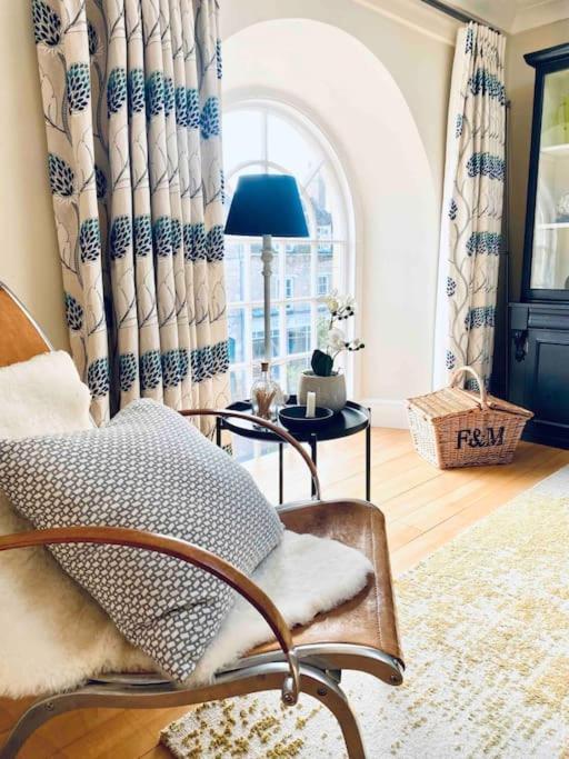 3 Bedroom Converted Chapel In Historic Oundle Eksteriør bilde
